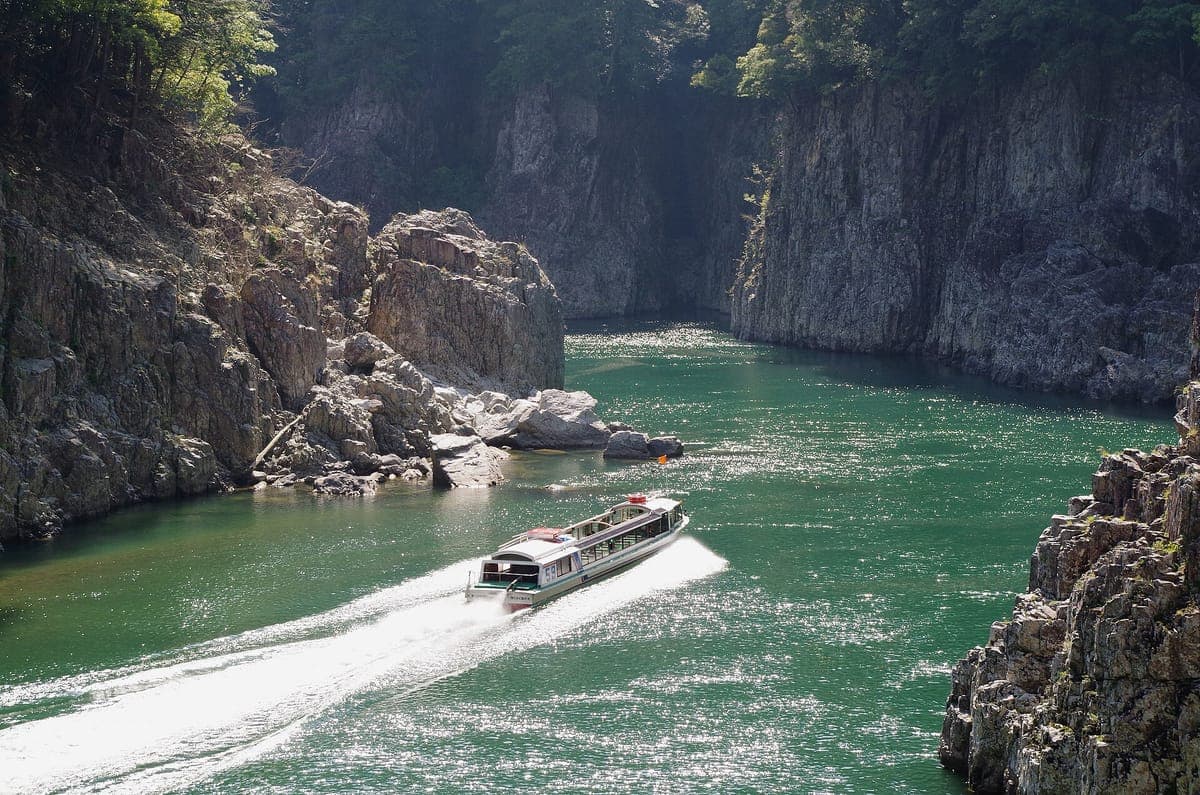 Dorokyo Gorge Boat