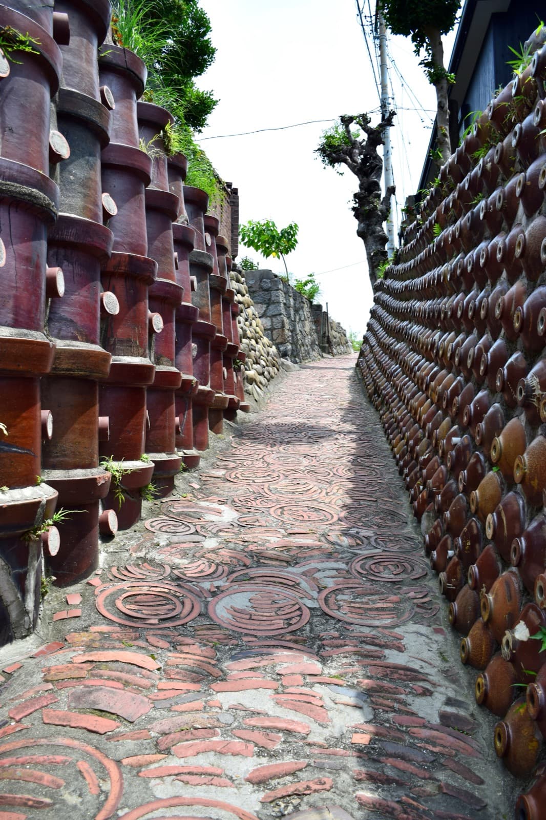 Tokoname Pottery Footpath