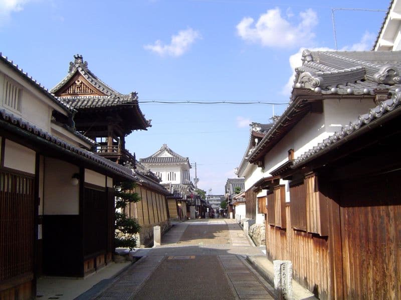 Tondabayashi Jinaimachi